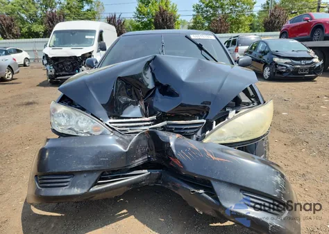 2006 Toyota Camry Le z USA, uszkodzony, nr VIN 4T1BE32K16U702402